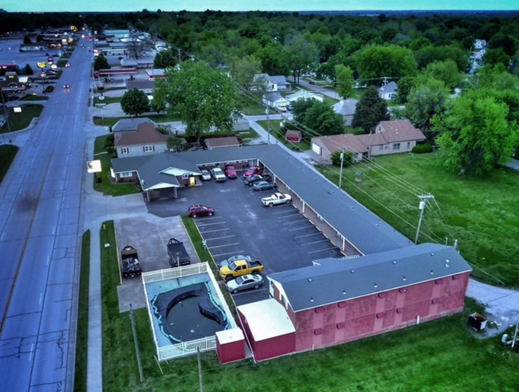 Guest House Motel Chanute Exteriér fotografie